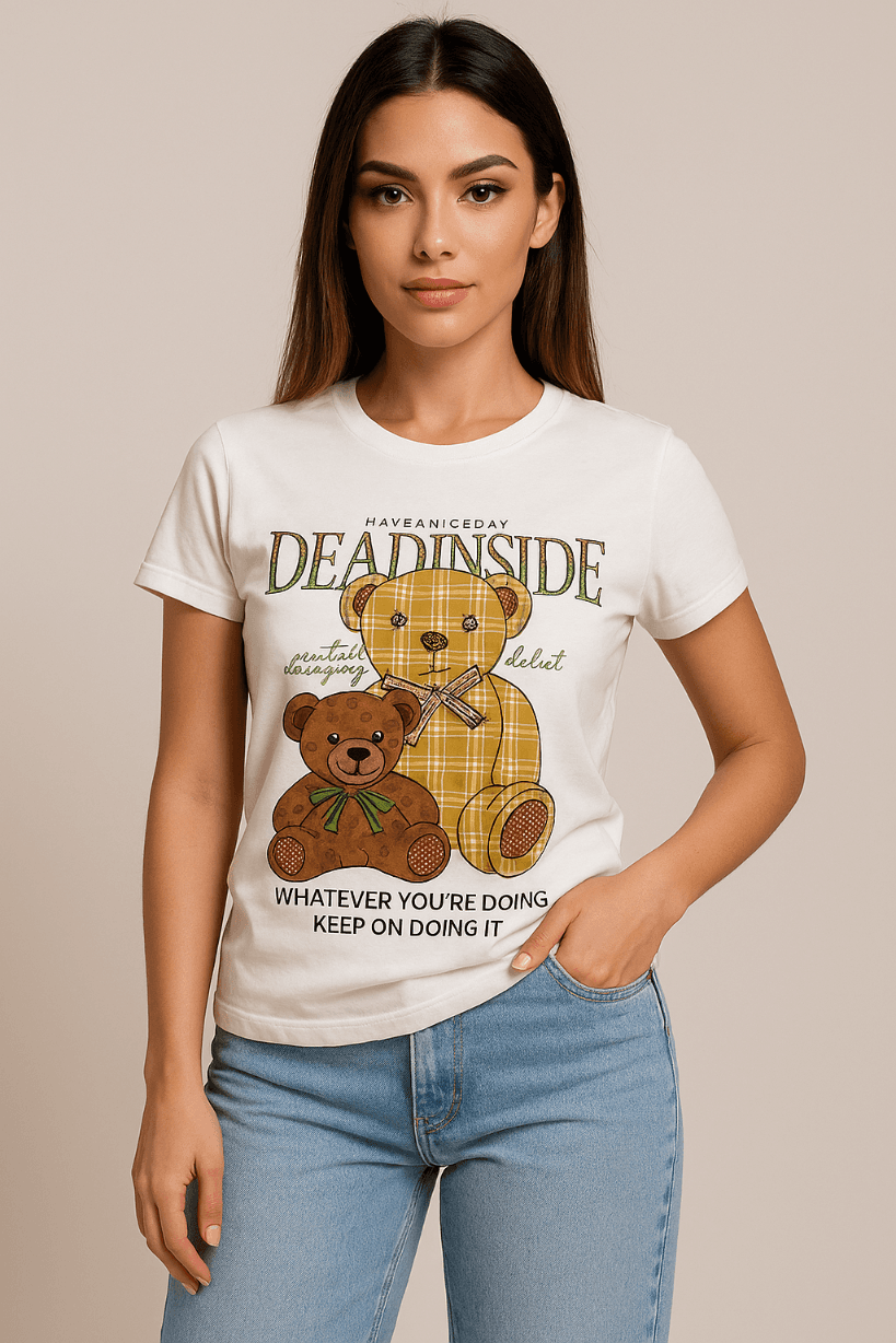 KOSZULKA DAMSKA - T-SHIRT BIAŁY Z MISIAMI i NAPISEM - CYRKONIE, CEKINY