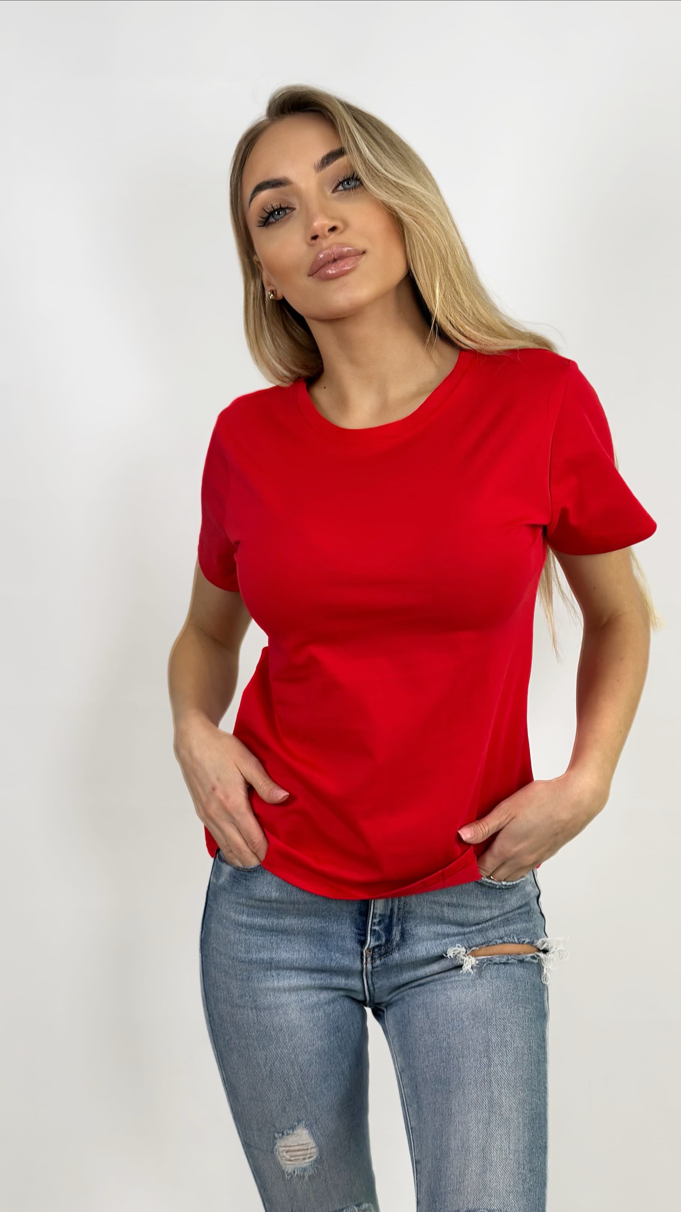 KOSZULKA T-SHIRT DAMSKI - W KOLORZE CZERWONYM - BAWEŁNA Z ELASTANEM
