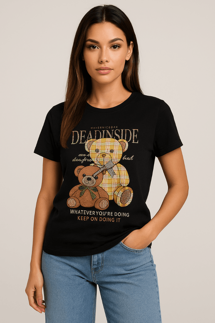 KOSZULKA DAMSKA - T-SHIRT CZARNY Z MISIAMI i NAPISEM - CYRKONIE, CEKINY